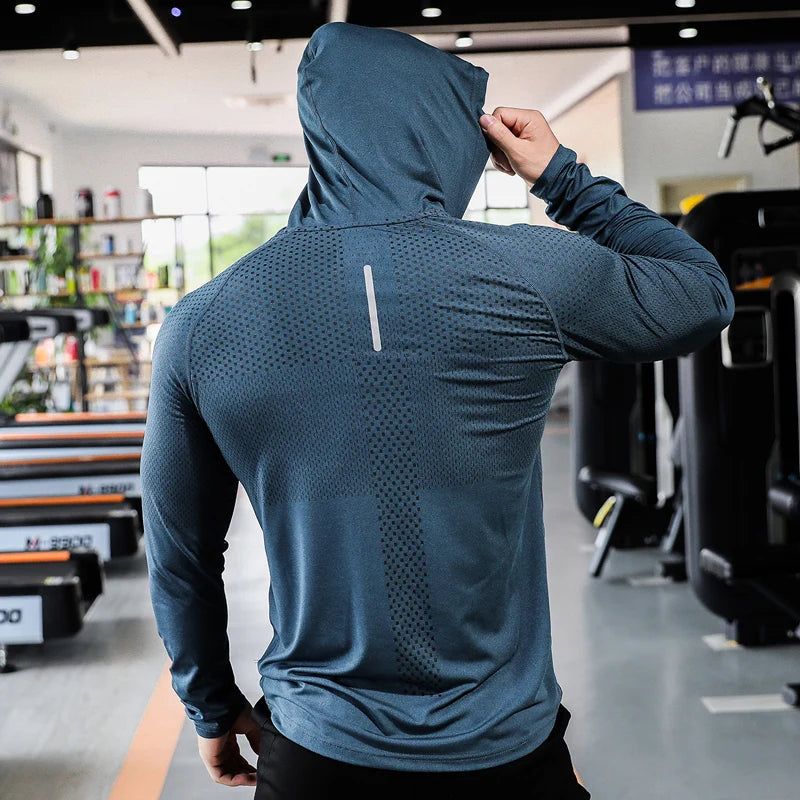 Camiseta Esportiva Masculina com Capuz —  Treino e Corrida